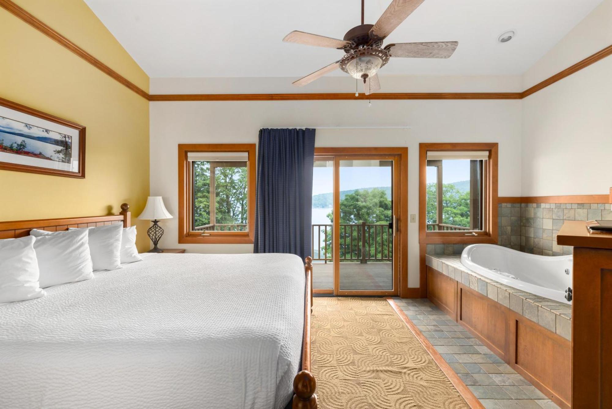 Sun Castle Resort Lake George Ngoại thất bức ảnh